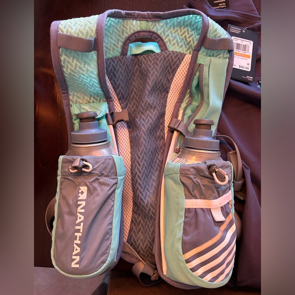 Nathan Hydration Vest
